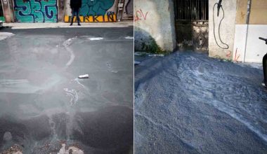 Γέμισε υγροποιημένο «τσιμέντο» δρόμος της Κυψέλης – Βγαίνει από την αυλή εγκαταλειμμένου σπιτιού (φώτο)