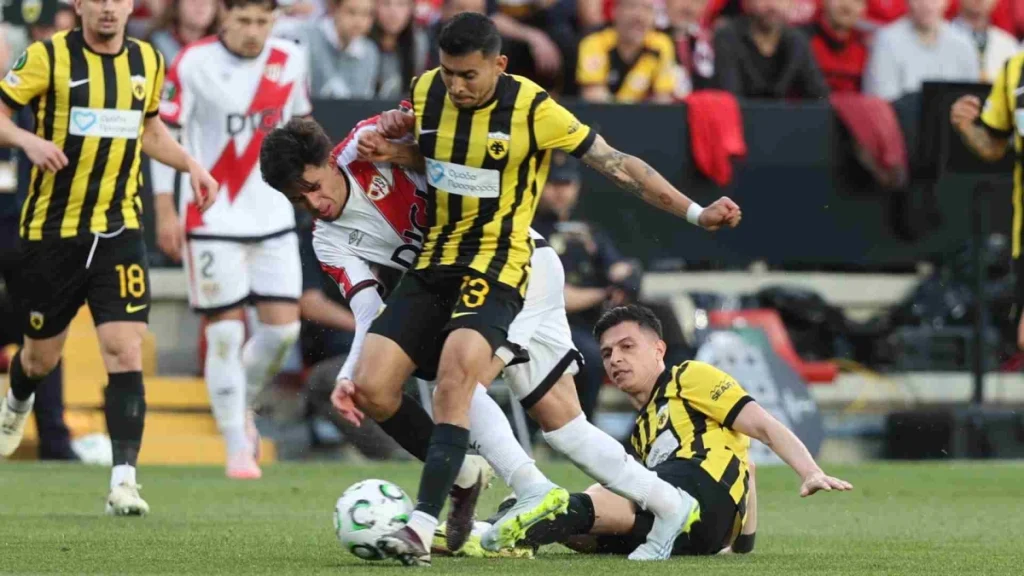 ΑΕΚ – Ράγιο Βαγιεκάνο: Pροβάδισμα με 2-0 για την Ένωση στο α’ ημίχρονο