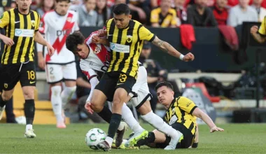 ΑΕΚ – Ράγιο Βαγιεκάνο: Ξεκάθαρο προβάδισμα με 2-0 στο Α’ ημίχρονο