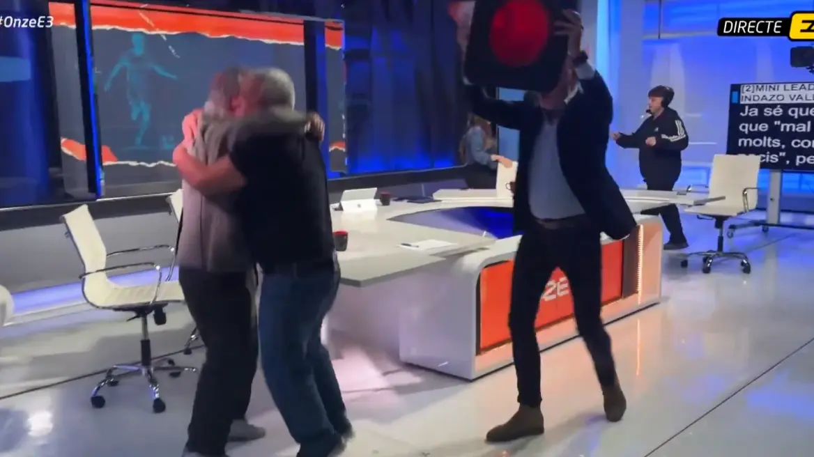 Καταλονία: Έξαλλα πανηγύρισαν δημοσιογράφοι της κρατικής τηλεόρασης μετά τον αποκλεισμό της Ρεάλ (βίντεο)