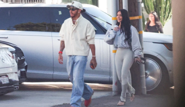 «Δεν κρύβονται πια»: Η νέα κοινή εμφάνιση της Κιμ Καρντάσιαν με τον Λιούις Χάμιλτον στο Λος Άντζελες (φώτο)