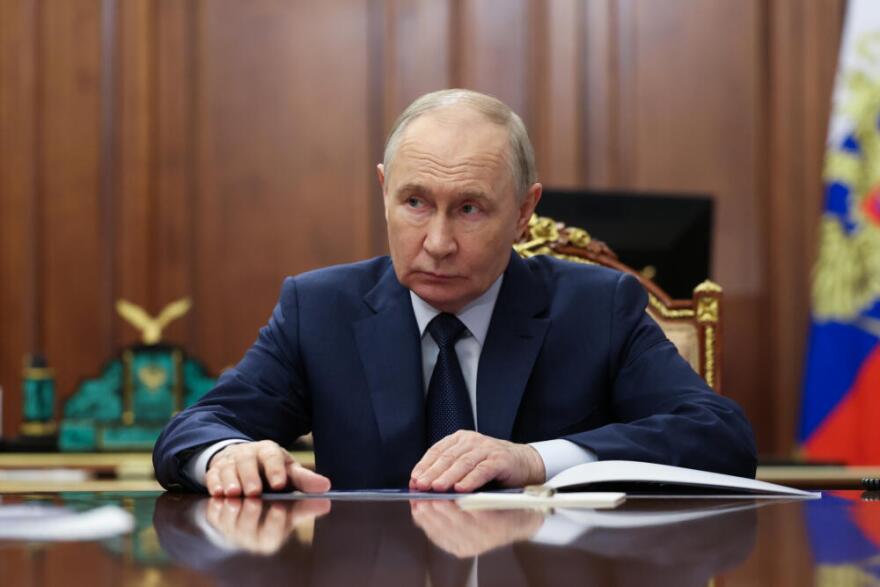 Β.Πούτιν: «Μια γραμμή του Nord Stream είναι ανέγγιχτη από το σαμποτάζ – Αν θέλει η Γερμανία την ανοίγει»!