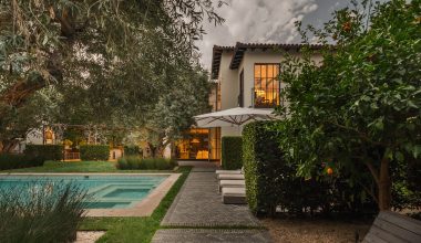 Πουλήθηκε με τρελά λεφτά η πολυτελής έπαυλη του Μπρους Γουίλις στο Λος Άντζελες