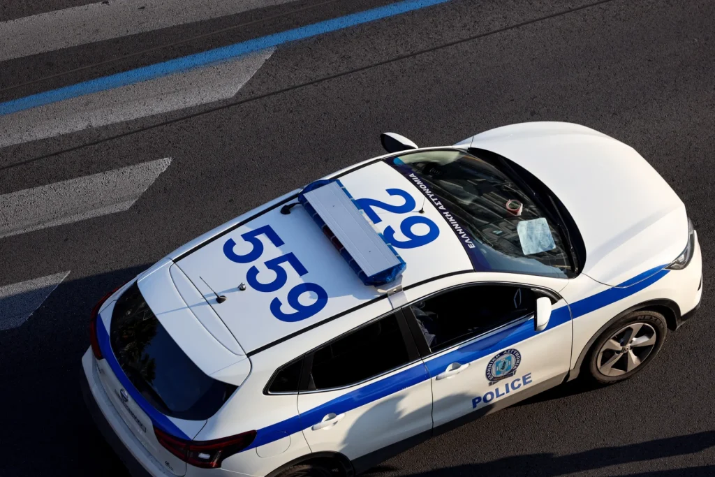 Λάρισα: Δικογραφίες σε βάρος τεσσάρων ατόμων για περιστατικά αθλητικής βίας – Εντοπίστηκαν μαχαίρια και σπαθιά