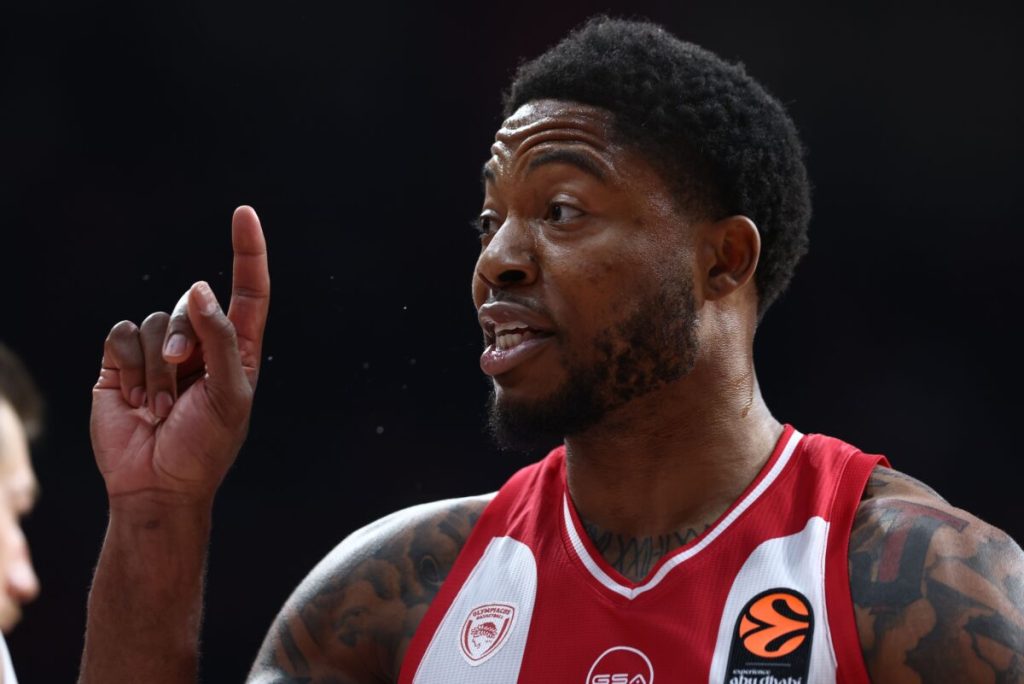 Στην αντεπίθεση ο Ολυμπιακός: Θα ασκήσει έφεση για τον Ταϊρίκ Τζόουνς – «Αιχμές» κατά του Παναθηναϊκού