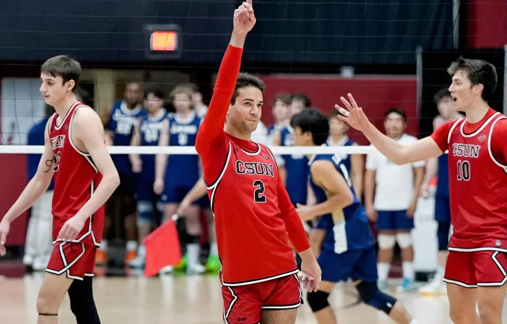 ΗΠΑ: «Βροχή» σχολίων προκάλεσαν οι έντονοι πανηγυρισμοί γκέι βολεϊμπολίστα σε κολέγιο στην Καλιφόρνια (βίντεο)