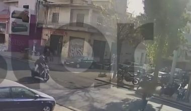 Βίντεο: Η στιγμή που μηχανή παρασέρνει και εγκαταλείπει 16χρονη στην Λιοσίων