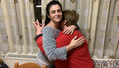 Υπόθεση Μ.Λαζαρίδη: Ξέσπασε η καθαρίστρια από τον Βόλο που είχε φυλακιστεί επειδή πλαστογράφησε το απολυτήριό της