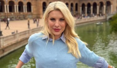 Συνεχίζει την περιήγησή της στην Ισπανία η Ελένη Μενεγάκη – Οι φωτογραφίες που δημοσίευσε από την Βαρκελώνη