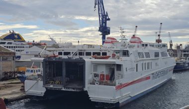 Πλοίο των 30 ετών… δώρισε στο ΠΝ εφοπλιστής