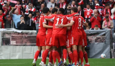 Η Μπάγερν Μονάχου ισοπέδωσε με 4-2 την Στουτγκάρδη και πανηγύρισε το 35ο πρωτάθλημα στην ιστορία της (βίντεο)