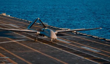 Η Ιταλία προχωρά στην αγορά των τουρκικών Bayraktar TB3: Θα τα «ενσωματώσει» στο αεροπλανοφόρο Cavour (βίντεο)