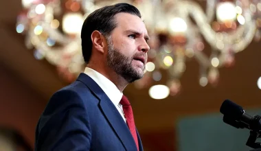 Αναφορές για  άφιξη Βανς  και  Γουίτκοφ στο Ισλαμαμπάντ για τελικό γύρο διαπραγματεύσεων ΗΠΑ-Ιράν