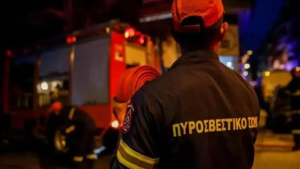 Άνδρας βρέθηκε νεκρός μετά από φωτιά σε σπίτι στην Πάτρα: Δίπλα του είχε καραμπίνα