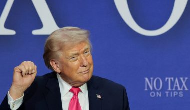 Δηλώσεις-απειλή από Ν.Τραμπ σε Ιράν: «Ή συμφωνία ή θα καταστρέψουμε κάθε εργοστάσιο και γέφυρα»