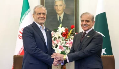 Σεχμπάζ Σαρίφ: Ο πρωθυπουργός του Πακιστάν συνομίλησε με τον Μασούντ Πεζεσκιάν – Τι συζήτησαν οι δύο άνδρες