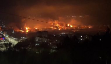 Βίντεο: «Κόλαση» στα ρωσικά διυλιστήρια της Toυάπσε στην Μαύρη Θάλασσα μετά από μαζική ουκρανική επίθεση με drones