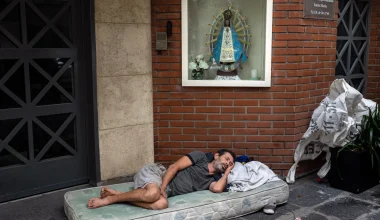 Κάτι έχει «στραβώσει» στην Αργεντινή του Χ.Μιλέι: Αυξήθηκα οι άστεγοι στο Μπουένος Άιρες κατά 57%