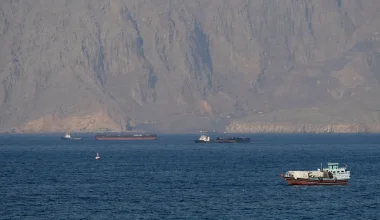 Η Τεχεράνη προειδοποιεί τις ΗΠΑ μετά την κατάσχεση ιρανικού πλοίου: «Θα ανταποδώσουμε σύντομα»