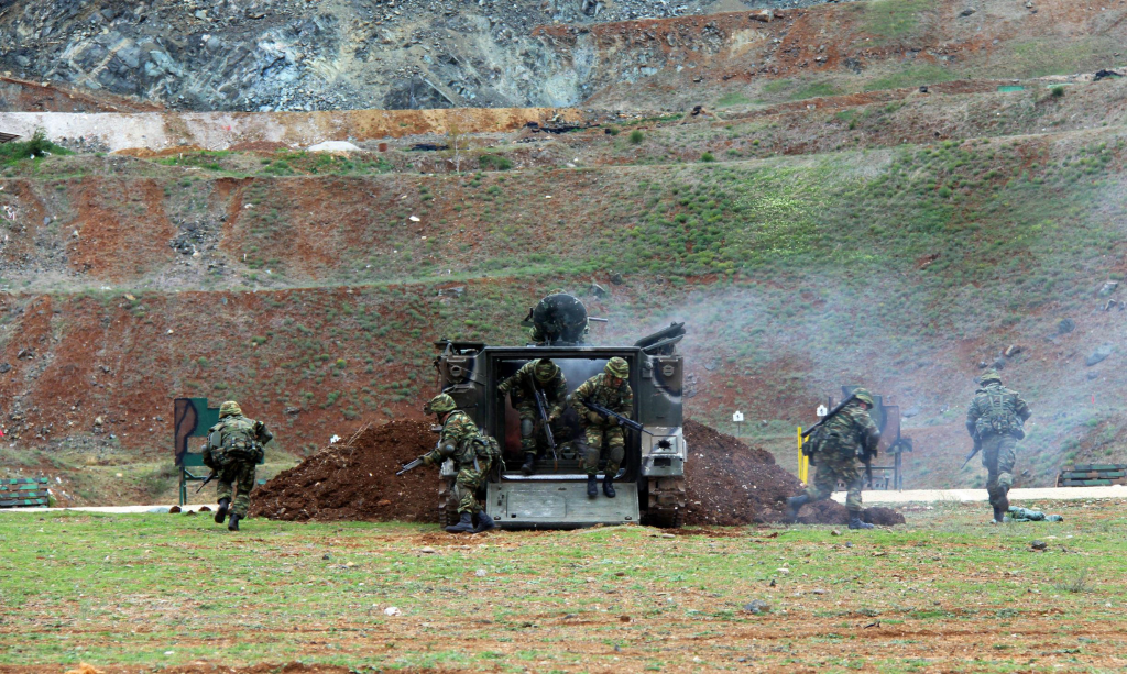 Οι εορτασμοί του ελληνικού Στρατού για τον Άγιο Γεώργιο (βίντεο)