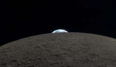 Νέο στιγμιότυπο από την αποστολή Artemis II: Η στιγμή που η Γη «γλιστράει» και χάνεται πίσω από τη Σελήνη (βίντεο)