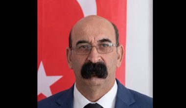 Ορχάν Αβτζί: Ο Τούρκος πολιτικός που έγινε viral για το… μουστάκι του (φώτο)