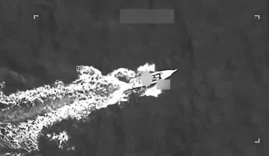 Αμερικανικό πλήγμα σε πλεούμενο που μετέφερε ναρκωτικά στην Καραϊβική: Τρεις νεκροί (βίντεο)