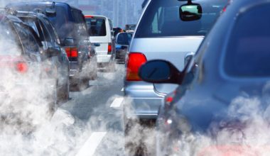 Ρυπογόνα οχήματα: Tι αλλάζει για τους οδηγούς – Πότε αποσύρονται