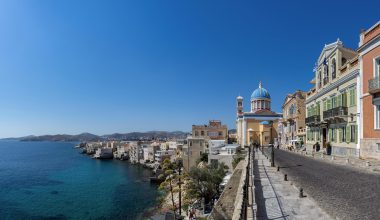 Η Σύρος «το ανεκτίμητο διαμάντι των Κυκλάδων» σύμφωνα με διεθνή ΜΜΕ