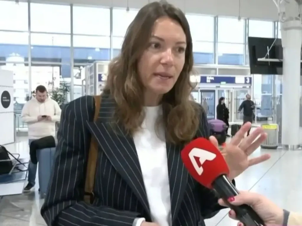 Eνοχλημένη η Βίκυ Καγιά: «Ανεπίτρεπτο να γράφονται πράγματα για την προσωπική μου ζωή που δεν ισχύουν» (βίντεο)