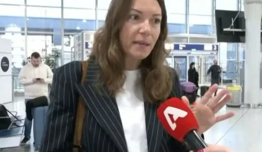 Eνοχλημένη η Βίκυ Καγιά: «Ανεπίτρεπτο να γράφονται πράγματα για την προσωπική μου ζωή που δεν ισχύουν» (βίντεο)