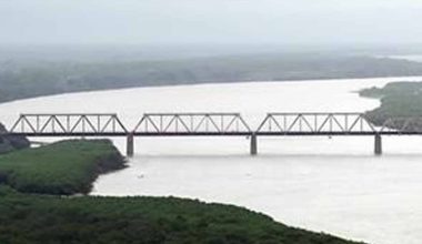 Βίντεο: Σχεδόν έτοιμη η γέφυρα που θα ενώνει οδικώς Ρωσία και Βόρεια Κορέα