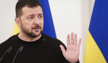 Νεύρα  από Ζελένσκι: «Γιατί δεν ήρθαν στο Κίεβο Γουίτκοφ και  Κούσνερ; Είναι μεγάλη ασέβεια»!