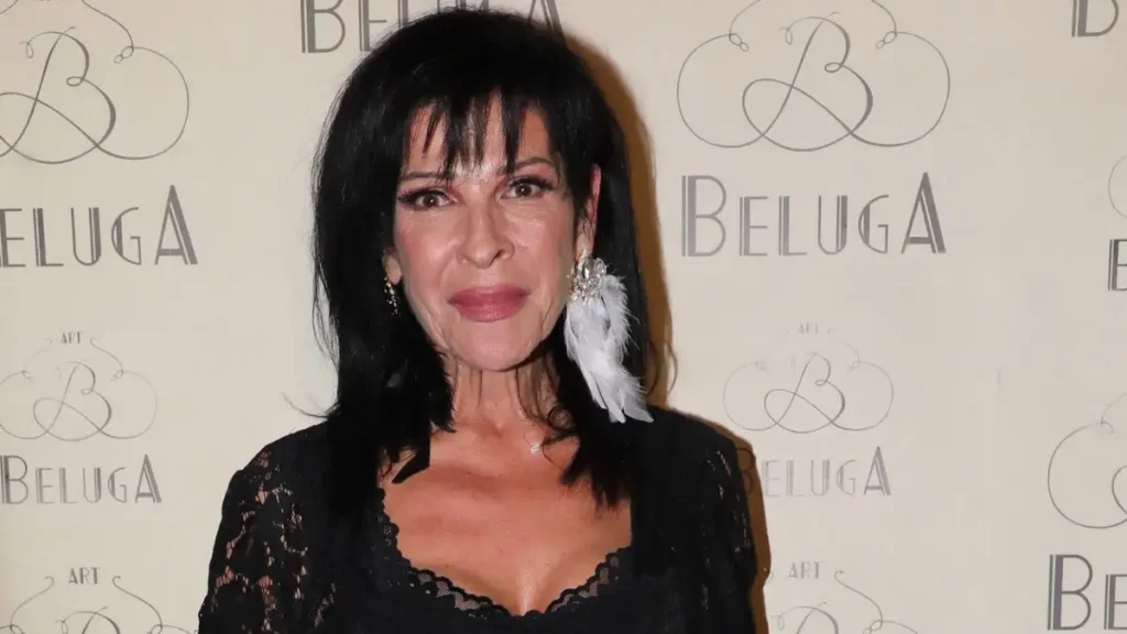 Σ.Βόσσου: Έγραψαν ότι πέθανε και τους τα «έψαλλε» δημόσια – «Ξετσίπωτοι – φτου σας!»