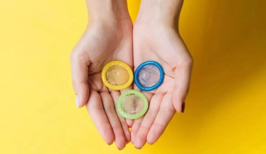 «Εκτοξεύεται» το κόστος των προφυλακτικών λόγω του πολέμου στο Ιράν – Πόσο θα αυξηθούν οι τιμές τους