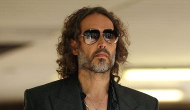 Ο Ρ.Μπραντ αποκάλυψε πως όταν ήταν 30 ετών βρισκόταν σε σχέση με 16χρονη!