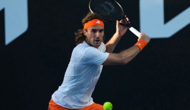 «Έξαλλος» ο Σ.Τσιτσιπάς: Τα «γαλλικά» του Έλληνα τενίστα προς το box που ήταν ο πατέρας του (βίντεο)