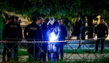 Νέα στοιχεία για τη δολοφονία του 25χρονου γιου αξιωματικού της ΕΛ.ΑΣ: Οι κηλίδες αίμα στο χώμα & η «τυφλή» επίθεση