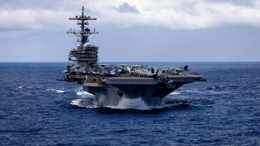 Με ανακοίνωση στα αραβικά οι Αμερικανοί ανακοίνωσαν ότι το αεροπλανοφόρο George Bush καταφθάνει στην Μ.Ανατολή