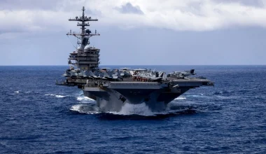 Με ανακοίνωση στα αραβικά οι Αμερικανοί ανακοίνωσαν ότι το αεροπλανοφόρο George Bush καταφθάνει στην Μ.Ανατολή