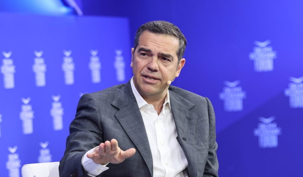 Α.Τσίπρας: «Αποφασίζω να επανέλθω τώρα» – Τι είπε για το νέο κόμμα στο Οικονομικό Φόρουμ των Δελφών