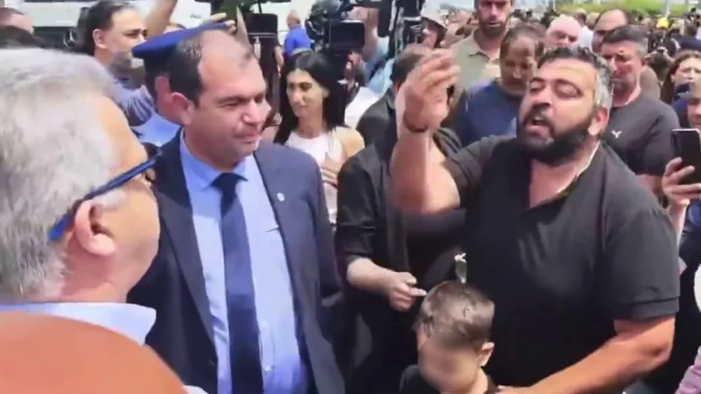 Αφθώδης πυρετός: Απελπισμένοι οι Κύπριοι κτηνοτρόφοι – «Να μεγαλώσεις εσύ το παιδί μου» είπαν στον Κ.Φυτιρή