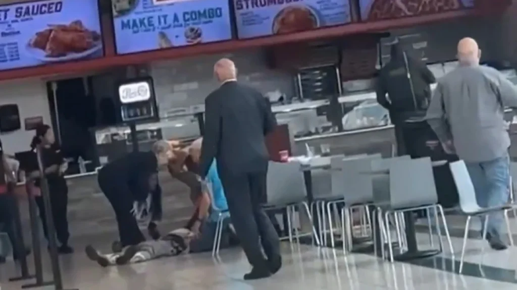 ΗΠΑ: Μαζικοί πυροβολισμοί σε εμπορικό κέντρο της Λουιζιάνα – 6 τραυματίες – Αναφορές για 2 νεκρούς (βίντεο)