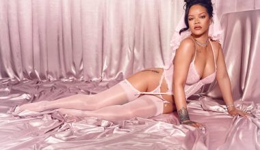 Η αισθησιακή φωτογράφιση της Ριάνα με εσώρουχα για την προώθηση της νέας συλλογής της εταιρείας της (φωτο)