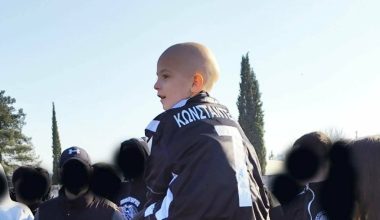 ΠΑΟΚ: Έχασε τη μάχη με τον καρκίνο ο 7χρονος Γιωργάκης – Στο πλευρό του στάθηκαν φίλαθλοι της ομάδας