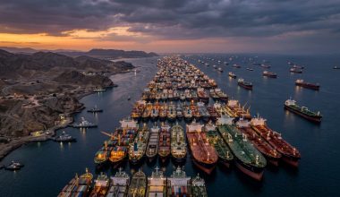 Εφιάλτης στον Κόλπο: 20.000 ναυτικοί όμηροι σε 2.000 εγκλωβισμένα πλοία! – Αρνούνται να αποπλεύσουν