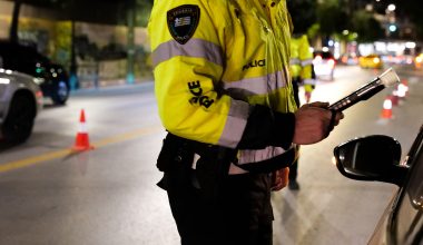 Χειροπέδες σε γνωστό πρωταθλητή τζούντο μετά από έλεγχο του οχήματός του στο Κιάτο: Εντοπίστηκαν 1,15 εκατ. ευρώ!