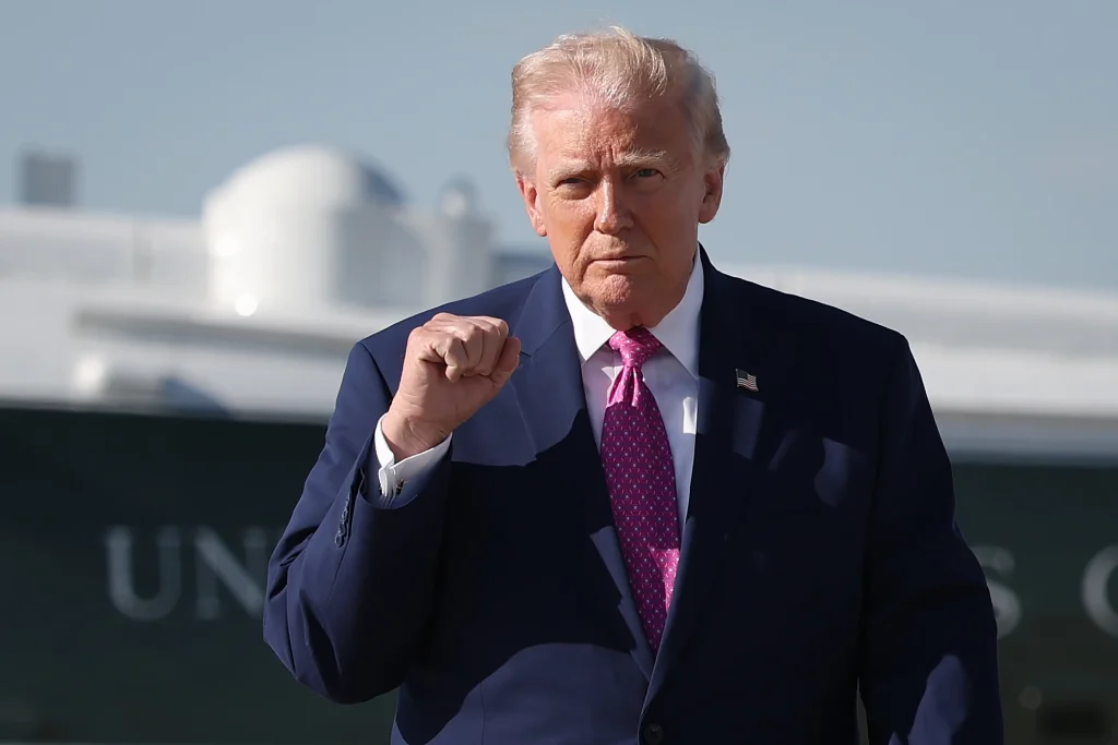 Έρχεται «πέλεκυς» στους ατίθασους του ΝΑΤΟ: Τι προβλέπει το σχέδιο Τραμπ – Ανησυχία στην Βρετανία για τα Φόκλαντ