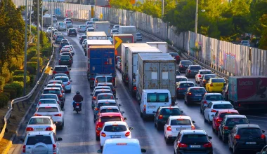 Τροχαίο ατύχημα στον Κηφισό: Ακινητοποιημένη η αριστερή λωρίδα στο ύψος της Λυκόβρυσης