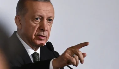 Ρ.Τ.Ερντογάν: Απομάκρυνε τον υφυπουργό Παιδείας μετά από τα δύο αιματηρά περιστατικά σε σχολεία